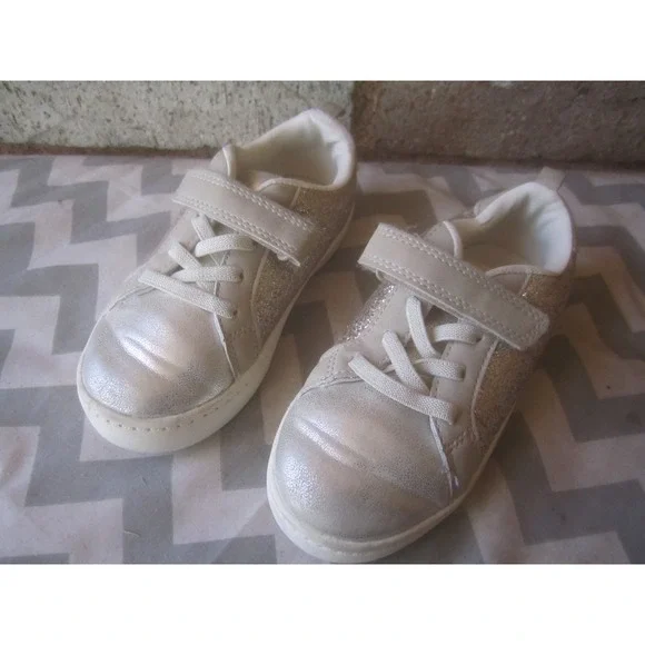 Carter's Shoes Girls 9M Sparkling Hook and Loop Lace Up Perrie Sneakers