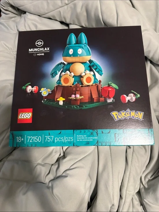 Lego Pokémon Munchlax Set - Teal, Brown, Yellow, Red