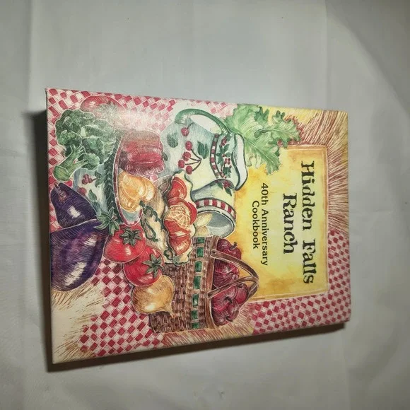 Hidden Falls Ranch 40th Anniversary Cookbook 2005 Morris Press 3-Ring Binder