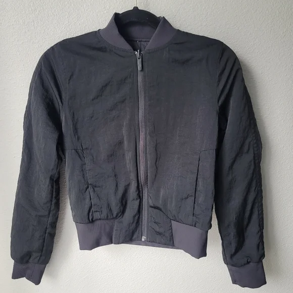 Lululemon Reversible Non-Stop Bomber Jacket LW4CBYS Size 2 In Black