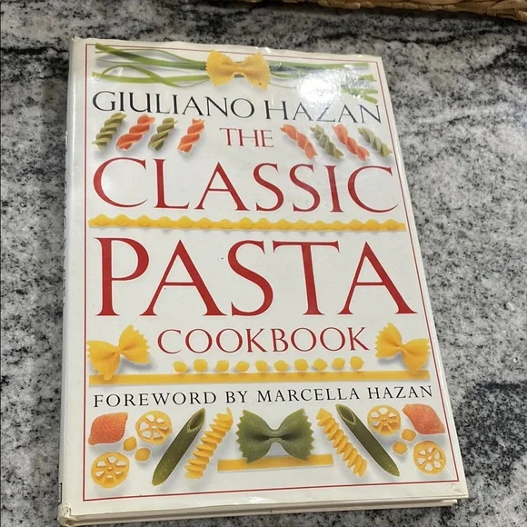 Giuliano Hazan The Classic Pasta Cookbook - White & Red Cover
