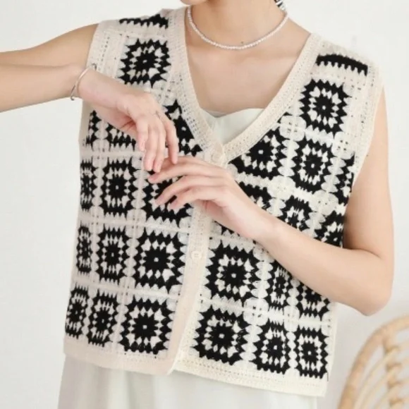 LA SEINE Black and Cream Crochet Vest  Size M/L
