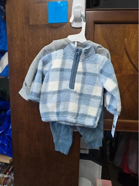 3m brand new three piece outfit set from carter's item 255G5