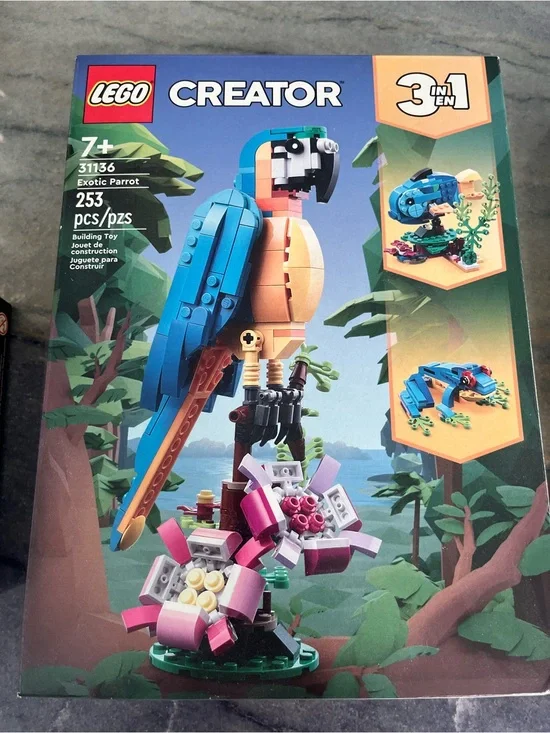 LEGO Creator Exotic Parrot - Blue, Tan & Pink Accents