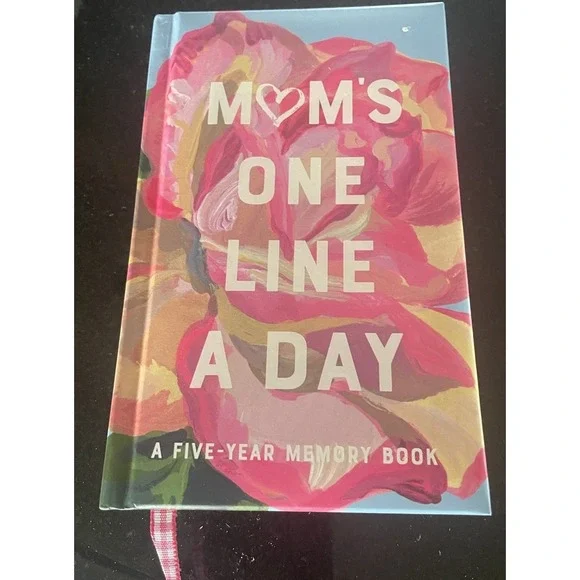 Mom's Floral One Line a Day: A Five-Year Memory Book‎ by