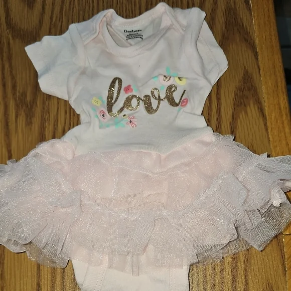 Carter's Newborn Pink Diaper Cover Tutu Skirt with Gold Love Design New