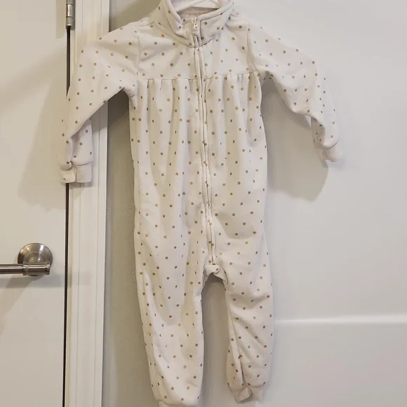 Carter’s One Piece Zip Front | Baby 24 months‎ | White Gold Polka Dots