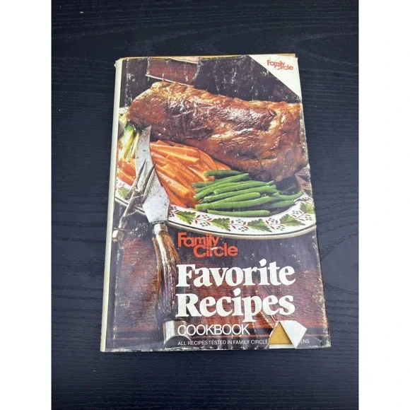 Family Circle Favorite‎ Recipes 1979 Hardcover Cookbook