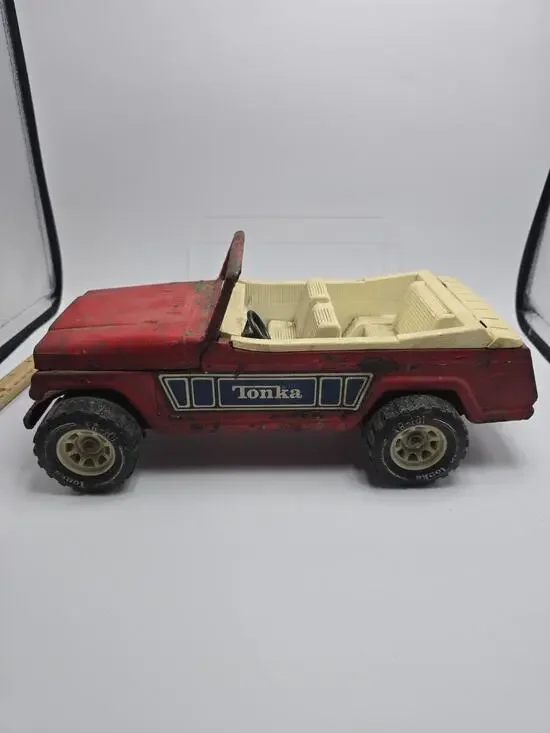 Jeepster Runabout 2460 1970s TONKA Toys Vintage