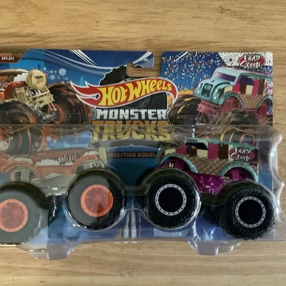 Mattel Hot Wheels Monster Trucks, Carbonator XXL HWFloat And I‎ Bad Scoop