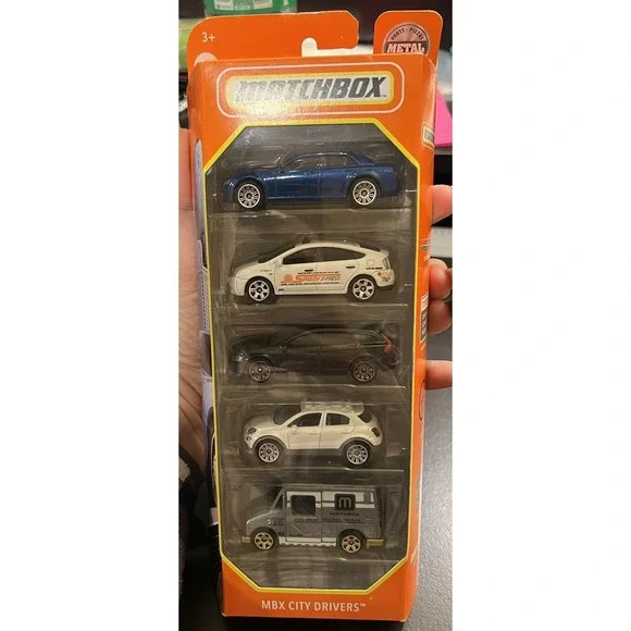 Matchbox MBX City Cars Drivers 5-Pack Chrysler Toyota Volvo Fiat 2022‎ NIB