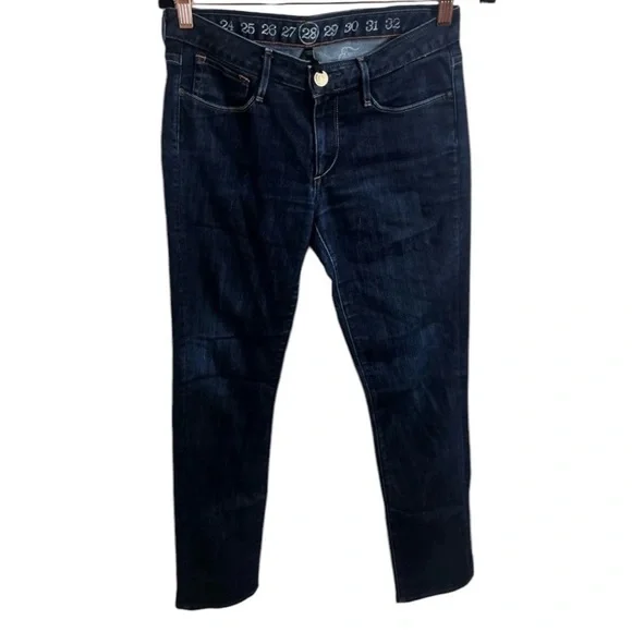 Earnest Sewn jeans size 28 excellent condition​ 30 inch inseam  Made in the U.S.