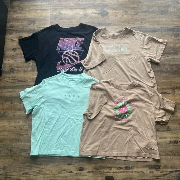 Nike Girls Short Sleeve Cropped Tee Bundle Of 4 Loose Fit 100% Cotton Size XL