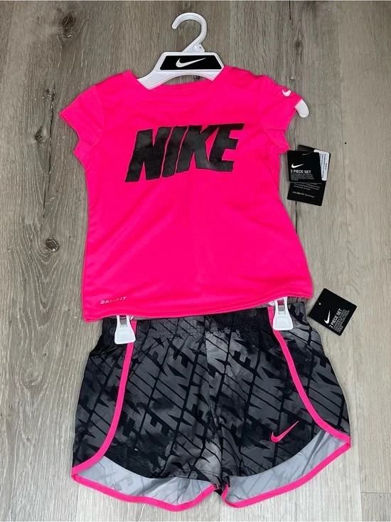 Nike Girls’ 2-Piece Dri-FIT Set (Size 6 / 5-6 years / 110-116 cm)