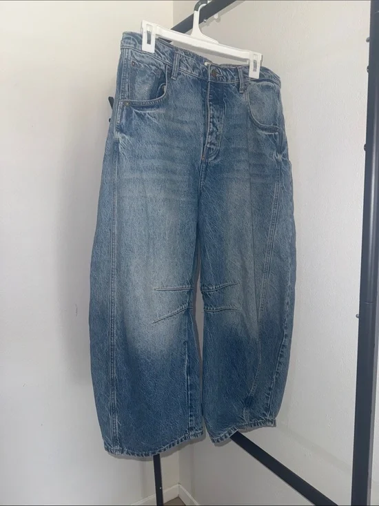We The Free People “Lucky You Mid Rise Barrel” Blue Denim Jeans