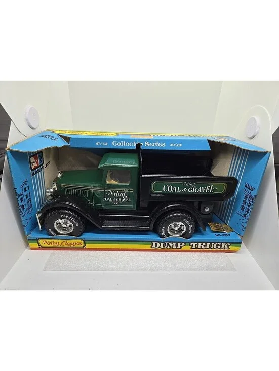 NYLINT COAL AND GRAVEL 1990 CLASSIC COLLECTOR SERIES 3050 DUMP TRUCK.
