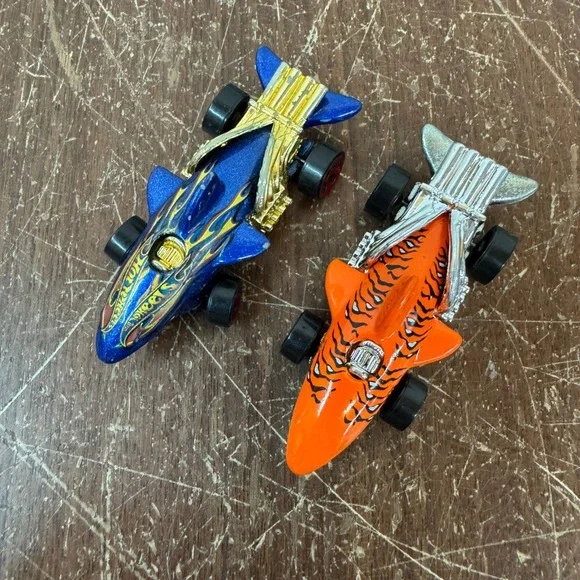 Pair (2) Hot Wheels Track Aces Sharkruiser‎ 1986 Diecast Car Orange Blue Vintage