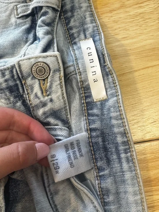 eunina Light Blue Washed Denim Jeans