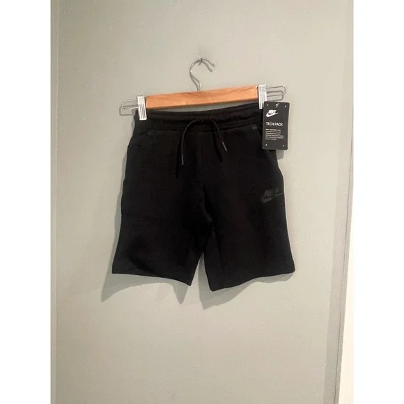 Nike Tech Pack Boys‎ Black Athletic Shorts Size 6 NWT