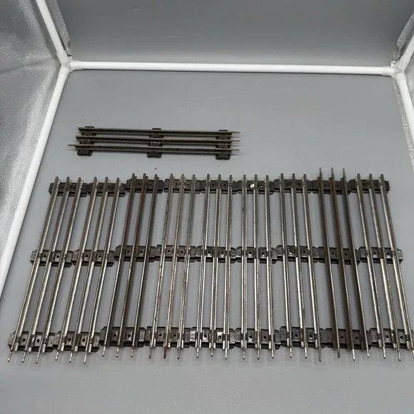 Lionel O Gauge Track Lot 10 Straight Track Sections Needs TLC Vintage