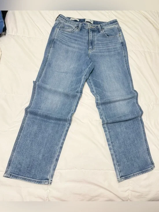 Universal Thread High Rise Everyday Straight Jeans Size 10R Light Wash