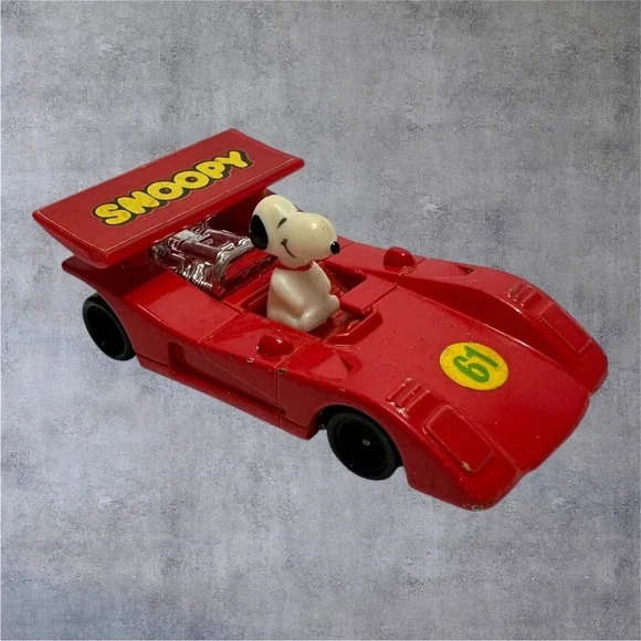 Aviva Snoopy‎ Race Car Red Vintage Diecast Peanuts No 61 Toy Hong Kong