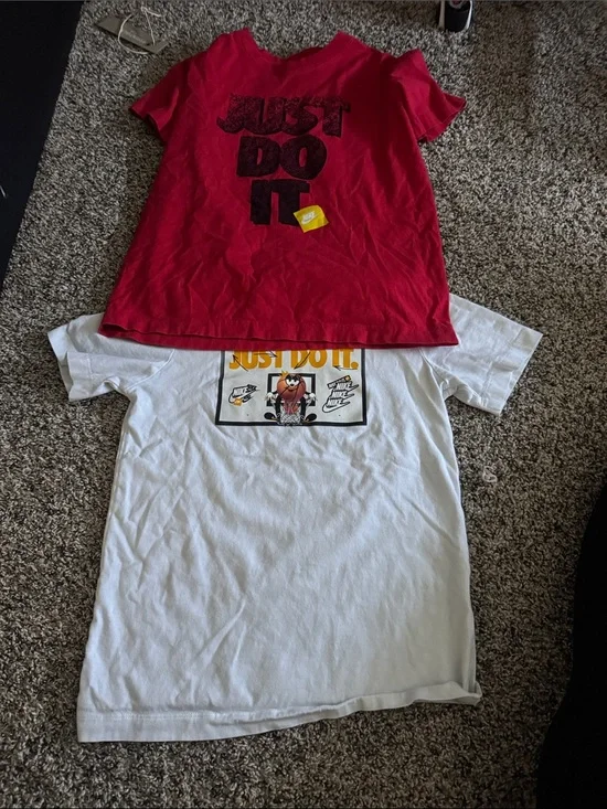Nike Tee x2