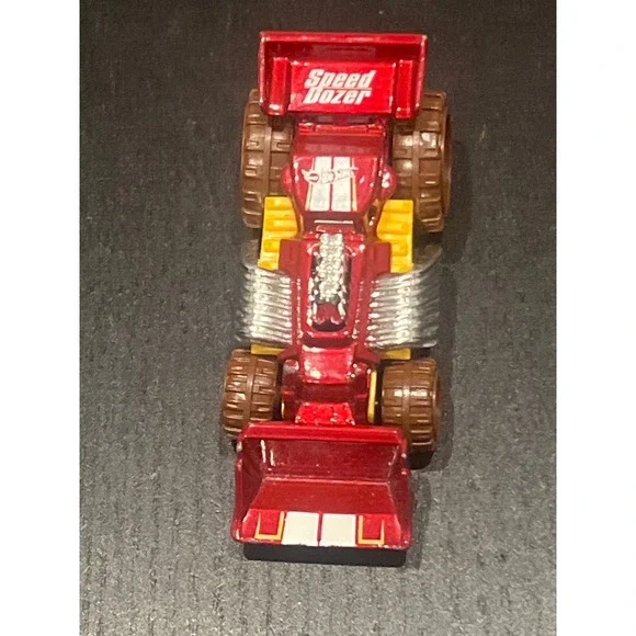 Hot Wheels Speed Dozer‎ Red Yellow 2013 Mattel BJF58 Diecast Bulldozer Truck