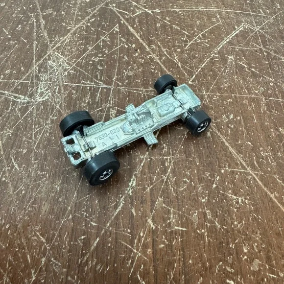 1969 Hot Wheels‎ Redline Chrome Chassis 7630-020 Hong Kong