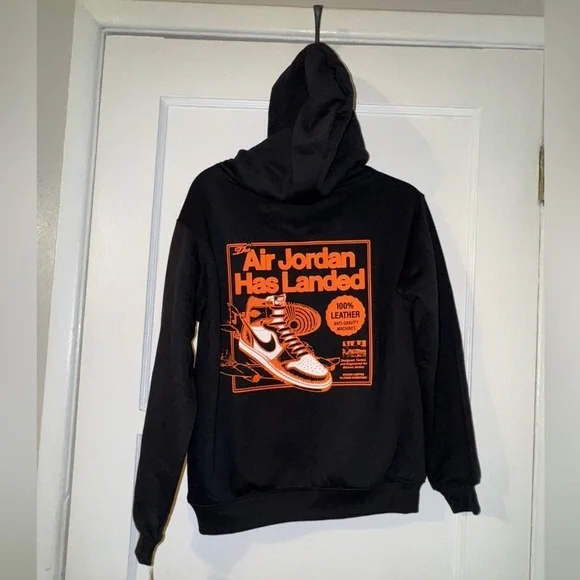 Boys Nike Jordan Hoodie NWT Sz M retail $55