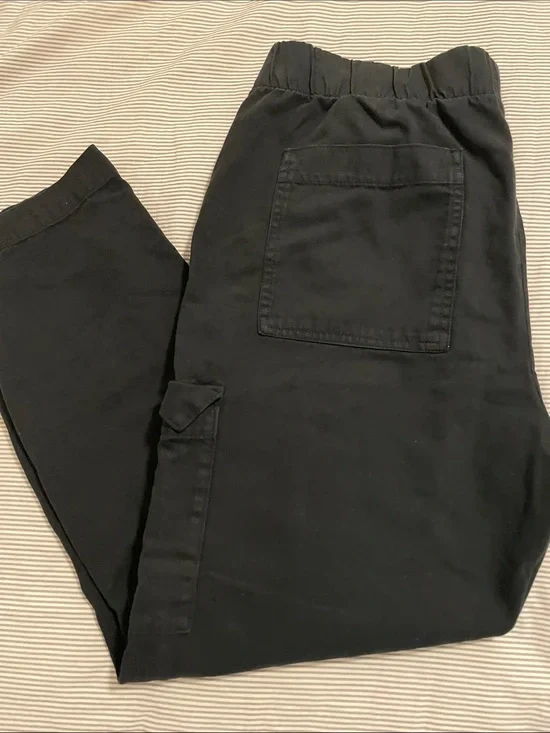 GAP Black Elastic-Waist Cargo Pants