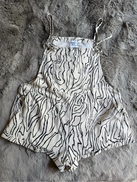 Princess Polly Cream & Black Zebra-Print Short Romper