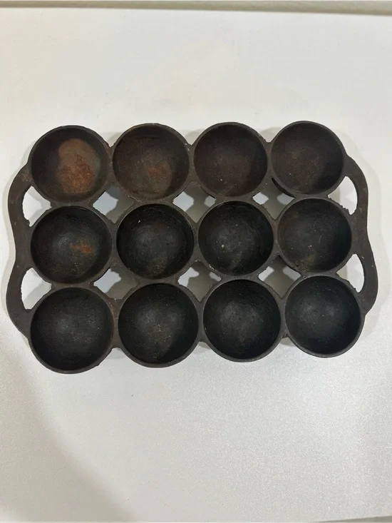Cast Iron Golf Ball Vintage Pan Ebelskiver / Aebleskiver Pan - 12-Well