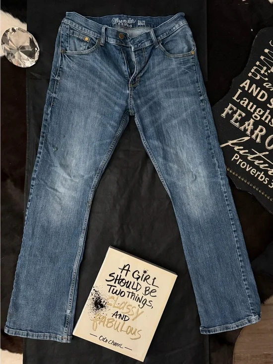 Wrangler Men's Slim Straight Faded Blue Jeans