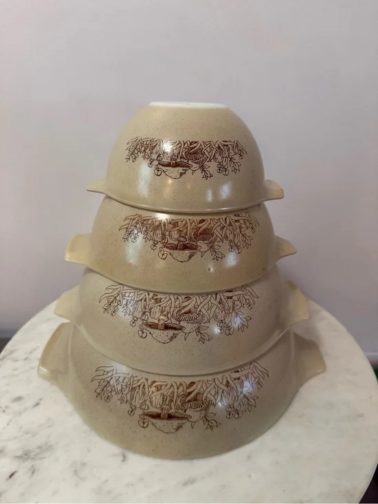 Vintage PYREX Cinderella Forest Fancies Mushroom Nesting Mixing Bowls Set of 4