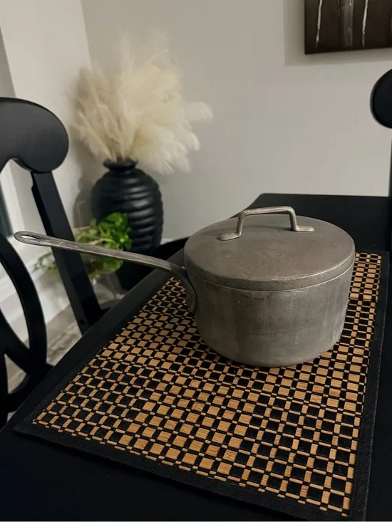 Vintage MAGNALITE Aluminum 2 Quart / 2 Liter Saucepan Pot With Lid USA