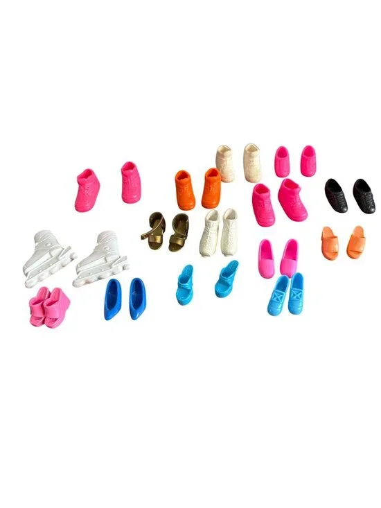 Mixed Lot Of 15 Pair Vintage Barbie Doll Shoes Clone Heels Boots Skates Estate