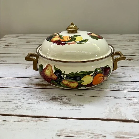 Regency Club Casserole Dish Cream Fruit Pattern‎ Enamel Steel Lid 9in