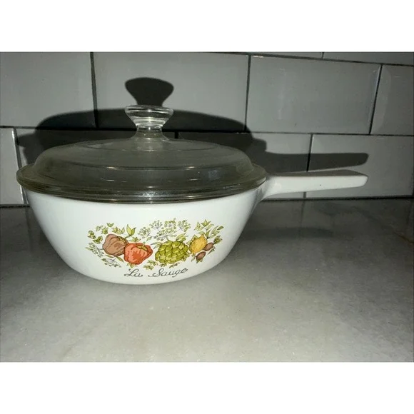 Vintage CORNING WARE LA SAUGE, P-81-B SAUCE PAN W/ LID,‎ 1 PINT