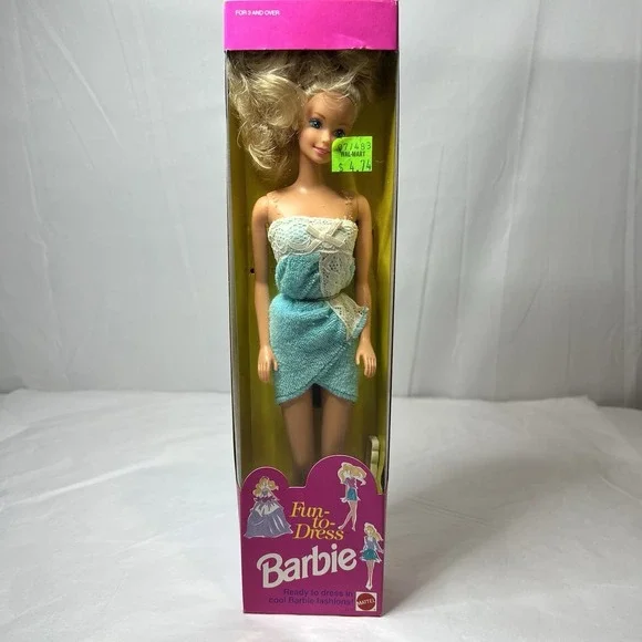 VINTAGE MATTEL FUN TO DRESS BARBIE DOLL 1992 IN BLUE WRAP‎ TOWEL
