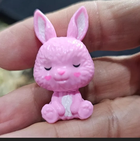 Barbie's Color Changing Pet Bunny 🐰 🐇 Cold opens Bunnies eyes 👀 Heat closes!