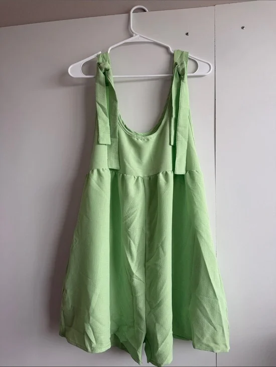 SHEIN Light Green Tie-Shoulder Romper Size 8/10 (L)
