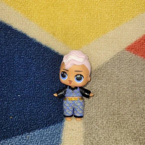 LOL Surprise OMG Winter Chill Doll Boy Figure Fashion Doll Blue Plaid Suit‎