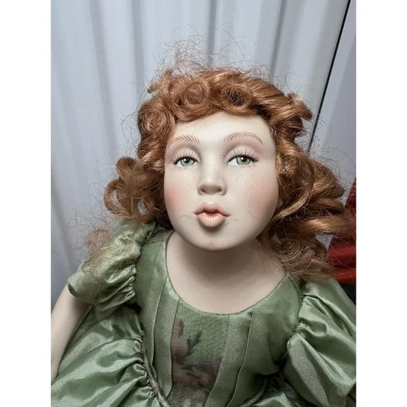 Vickie Arentz Doll Mama's Lipstick a 