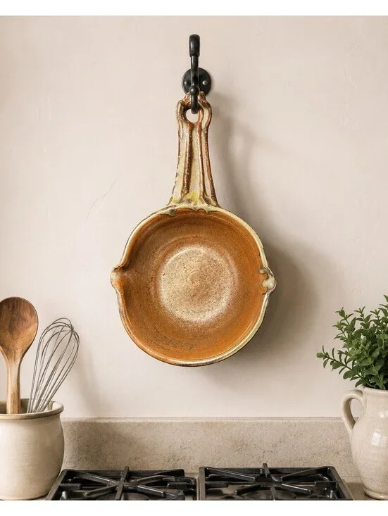 Pottery Works Flameware Spouted Frying Pan Terry Silverman Fitzwilliam NH, 6”