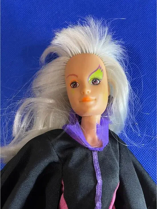 Jem Character, Misfits Roxy, Vtg Collectible doll, 1985 Hasbro toy, Celebrity