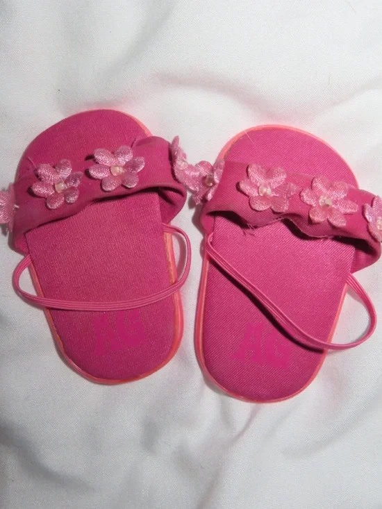 2005 American Girl Floral Sandals