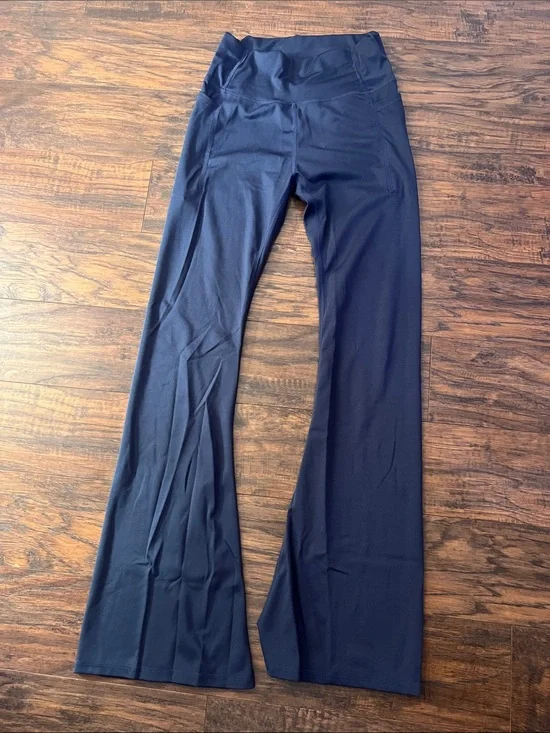 High-Waist Flared Yoga Pants in Navy