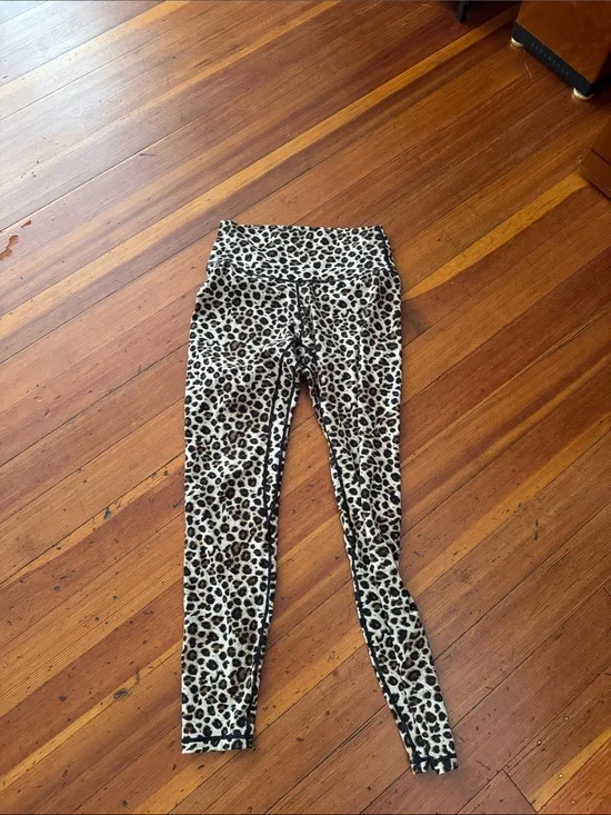 Leopard Print women’s Leggings – Neutral Brown