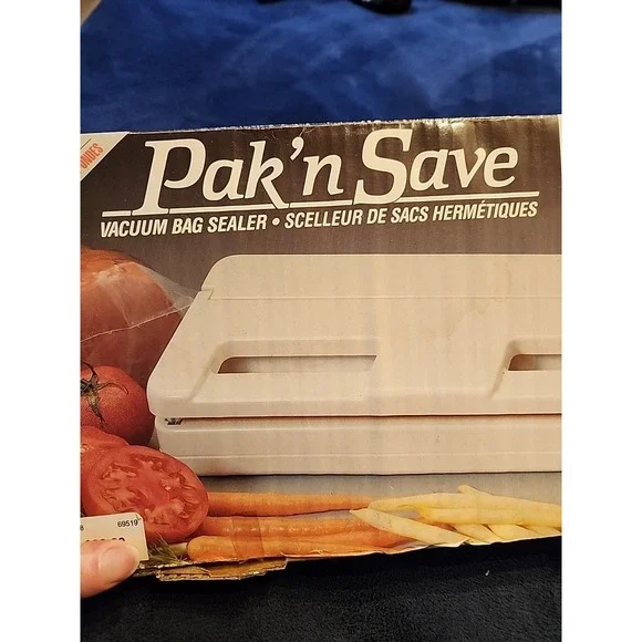 Pak 'n Save Food Saver Vacuum Bag Sealer, Decosonic Model #838 Un-used, Open Box